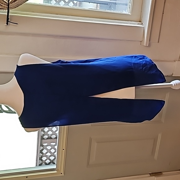 NWOT Express split back tank top.  Size Medium, Beautiful bright blue. - Picture 3 of 4